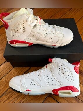 AIR JORDAN 6 RETRO Kids Basketball Sneakers size 4Y. Brand new in box.